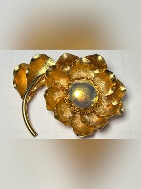 Vintage Gold Tone Flower Brooch Textured Floral Domed